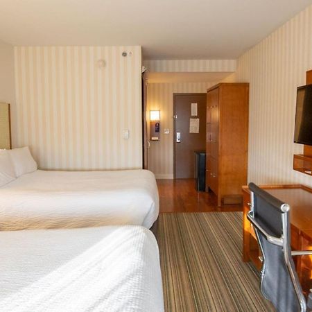 Holiday Inn Express Columbus Airport Easton Extérieur photo