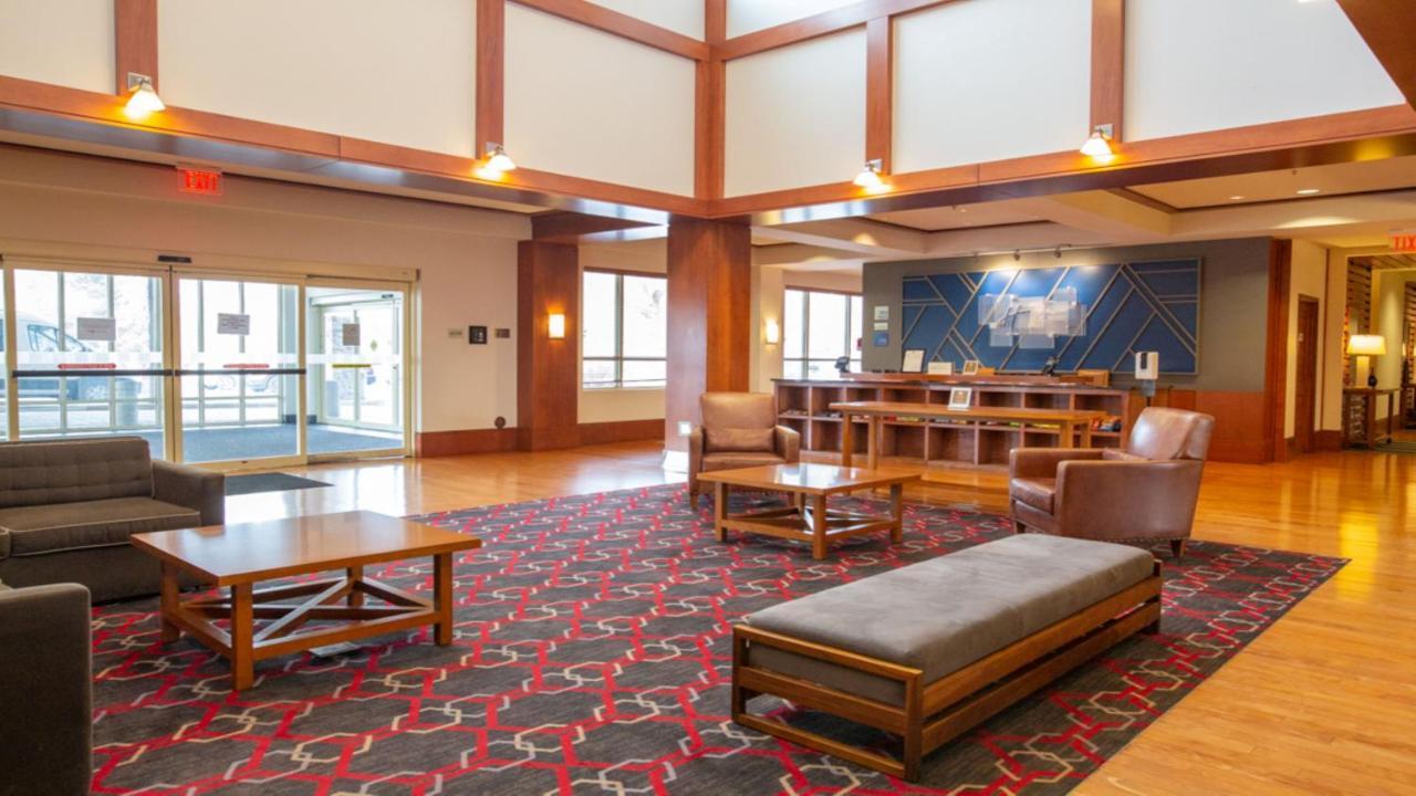 Holiday Inn Express Columbus Airport Easton Extérieur photo