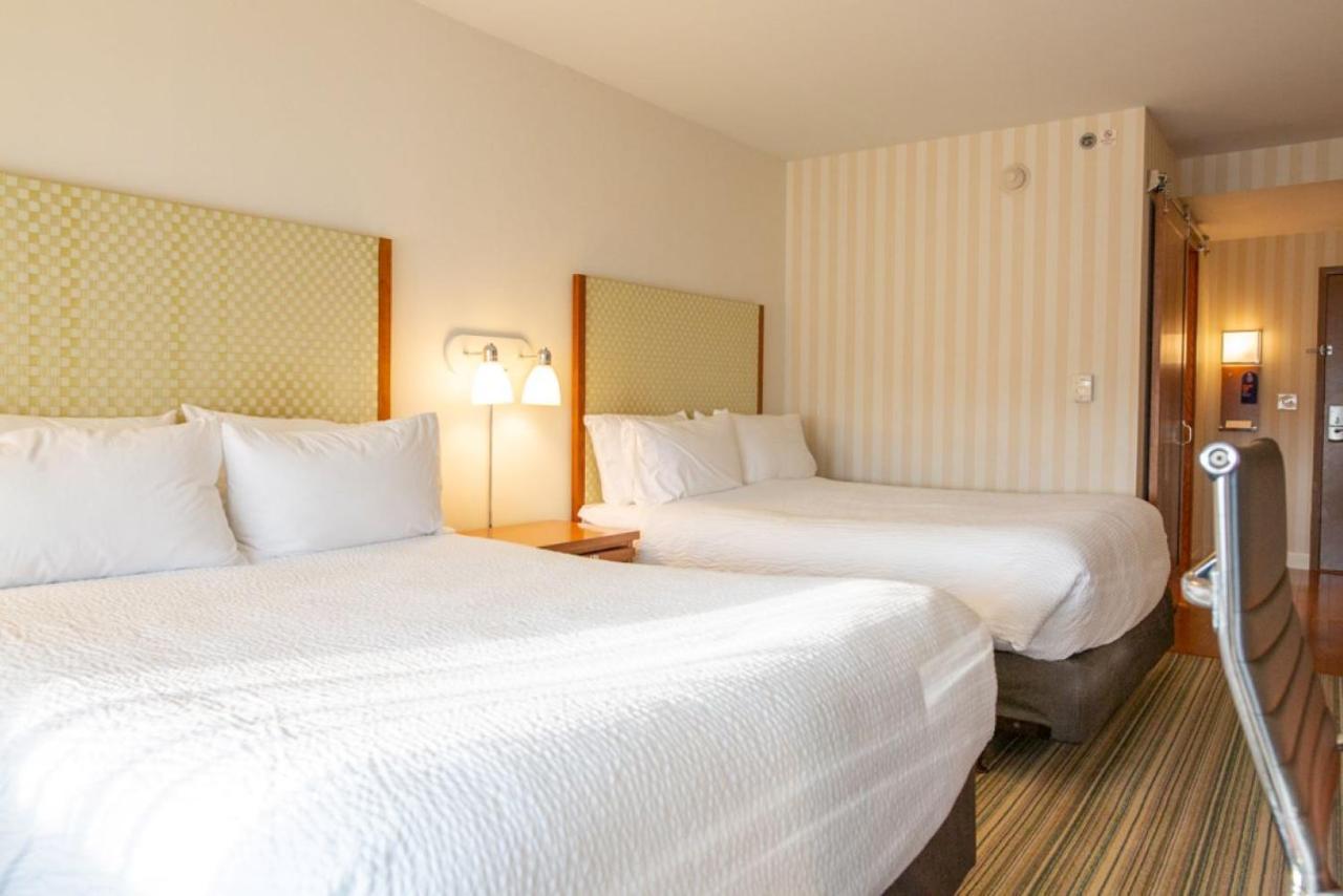 Holiday Inn Express Columbus Airport Easton Extérieur photo